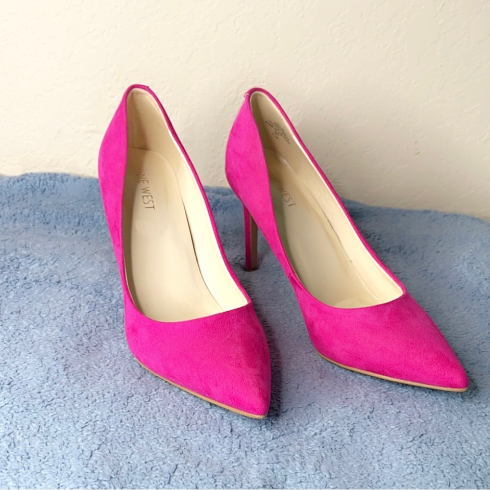 Nine West pumps
Size 8.5
Color: pink